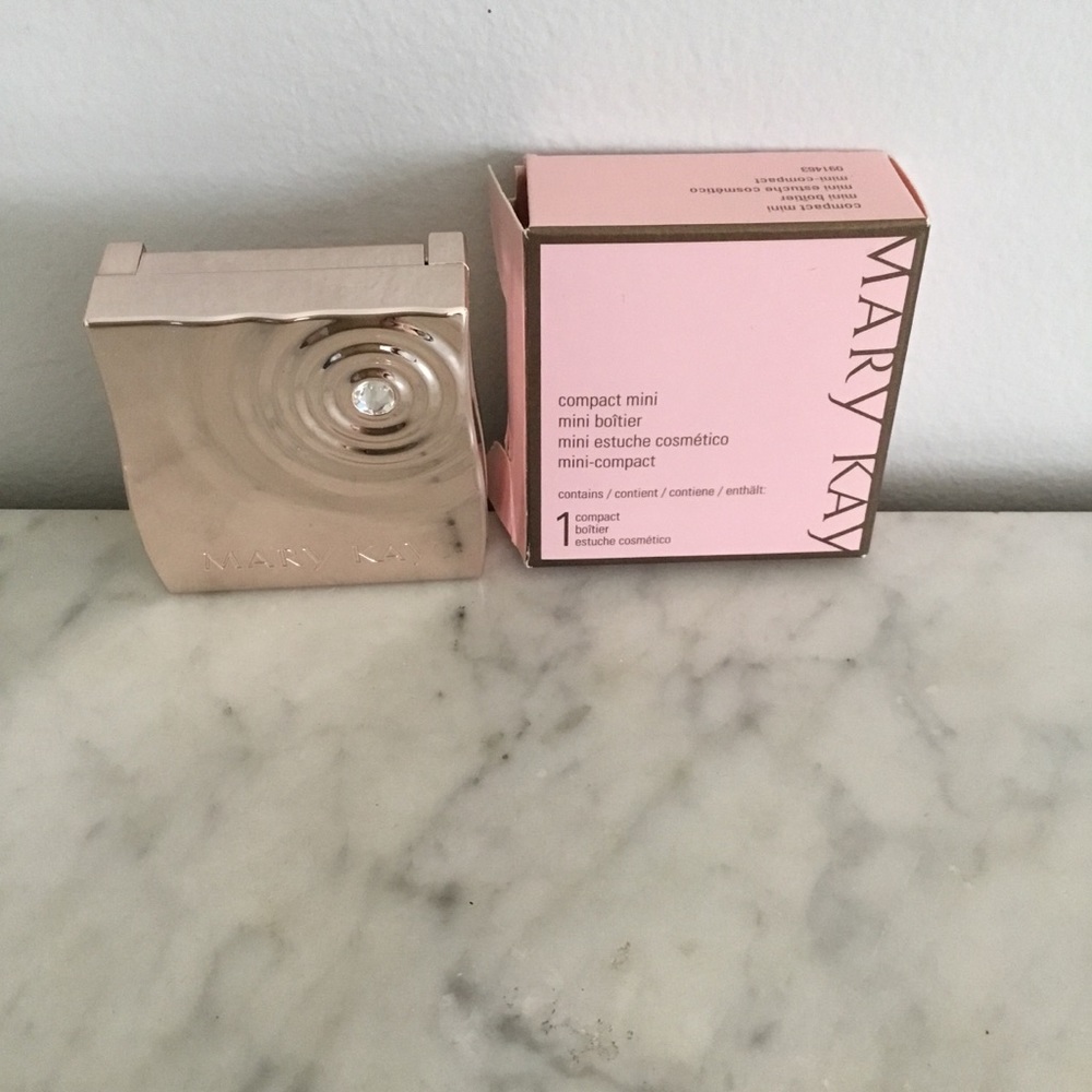💕🔥 RARE! Mary Kay Rose Gold mini compact NIB
